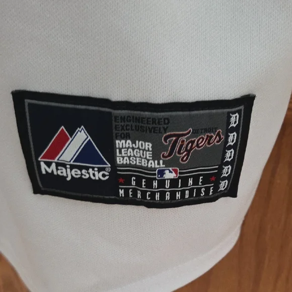 Tigers White and Black Fielder Jersey - Picture 4 of 6